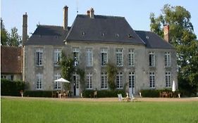 Chateau De Sarceaux